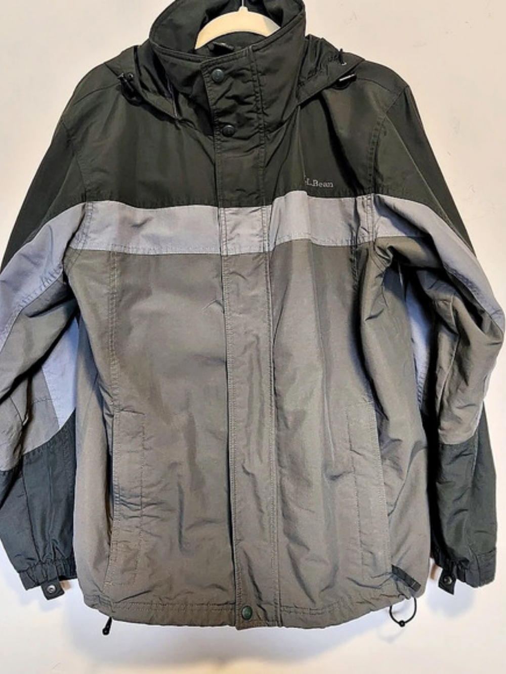 Mens L.L.Bean Hooded Windbreaker